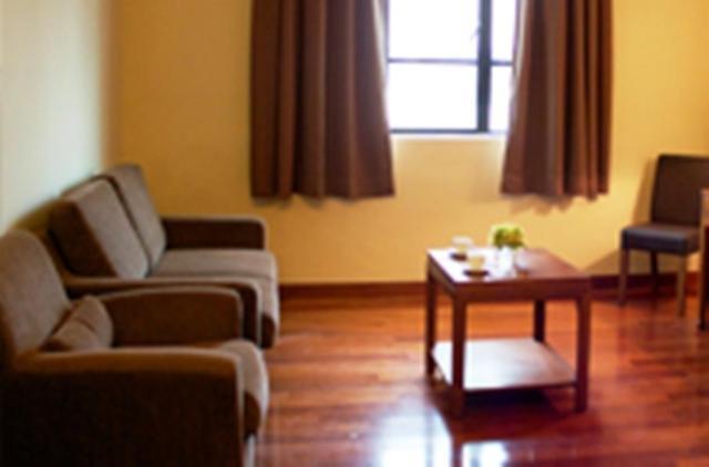 รูฟ การ์เด้น โฮเต็ล Hotel ชาห์อาลัม ภายนอก รูปภาพ