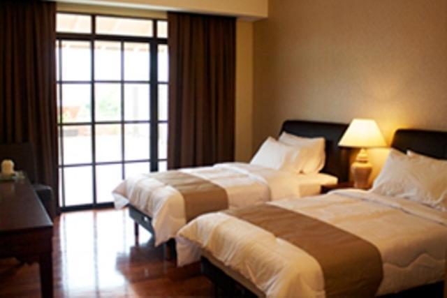 รูฟ การ์เด้น โฮเต็ล Hotel ชาห์อาลัม ภายนอก รูปภาพ