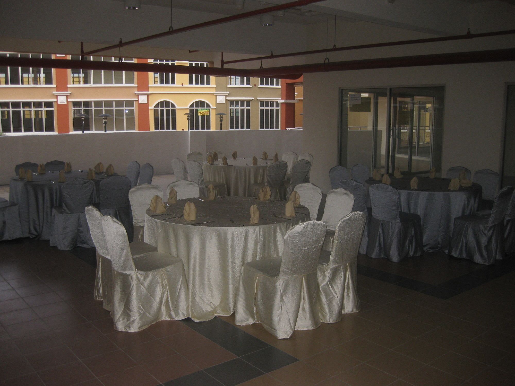 รูฟ การ์เด้น โฮเต็ล Hotel ชาห์อาลัม ภายนอก รูปภาพ